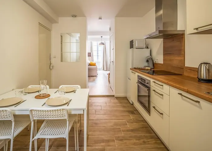 Le Trauquet ~ Cite Medievale ~ Arrivee Autonome Daire *